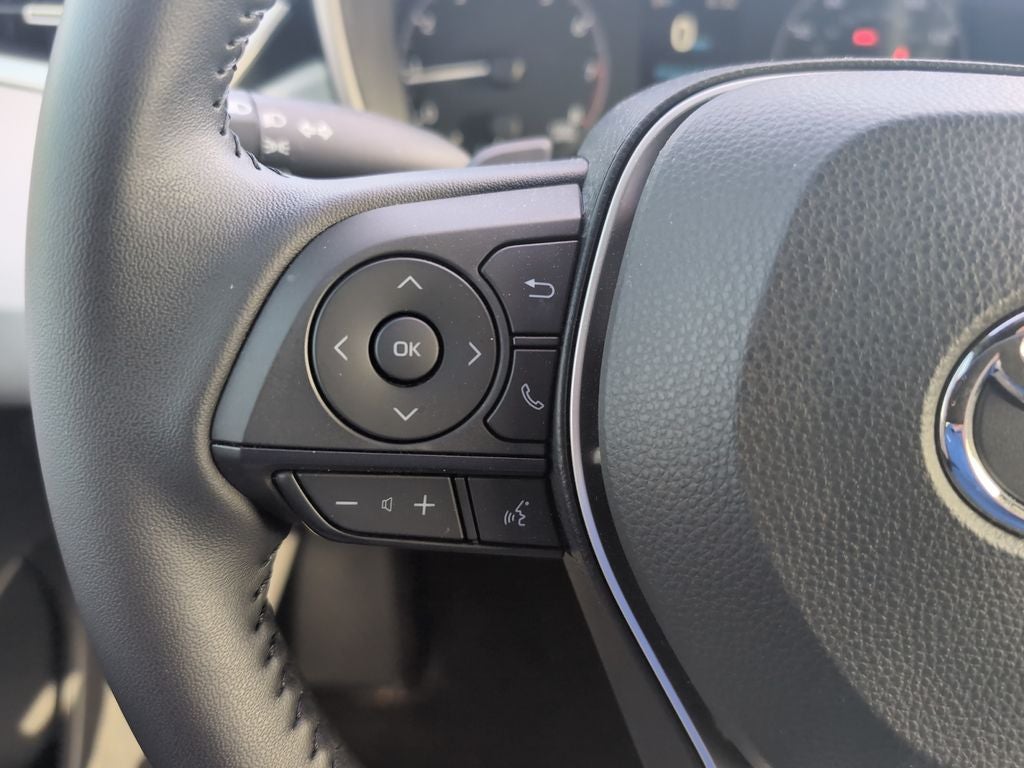 2025 Toyota Corolla Hatchback SE