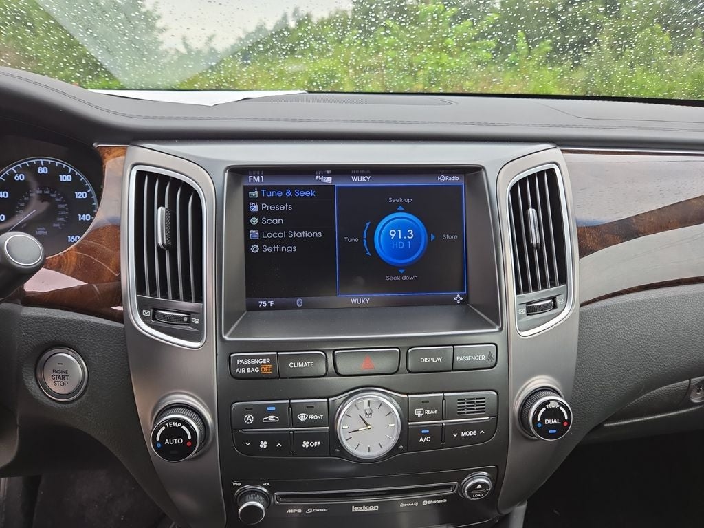 2011 Hyundai Equus Signature
