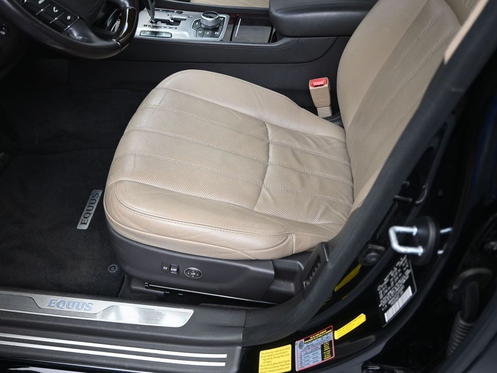 2012 Hyundai Equus Signature