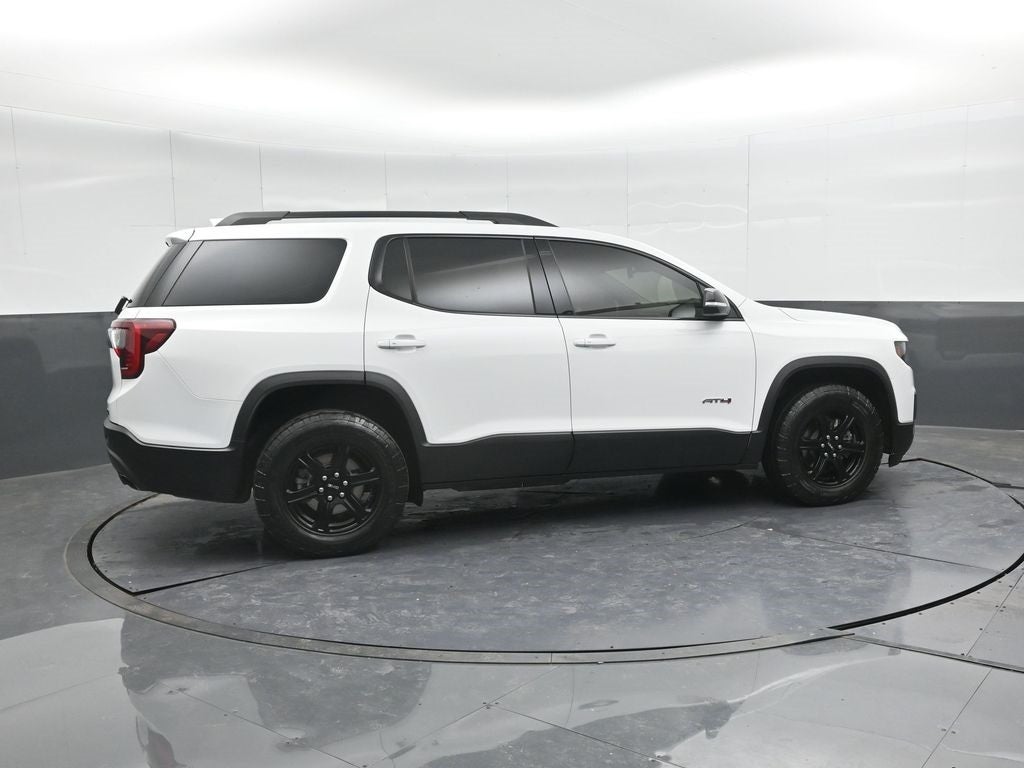 2022 GMC Acadia AT4