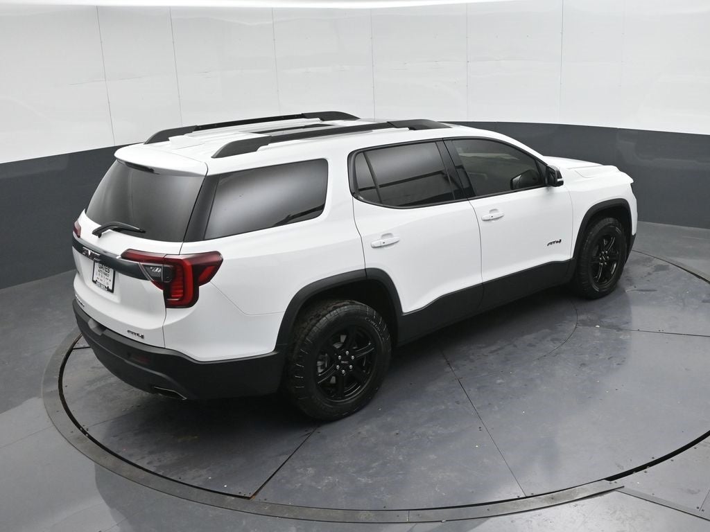 2022 GMC Acadia AT4