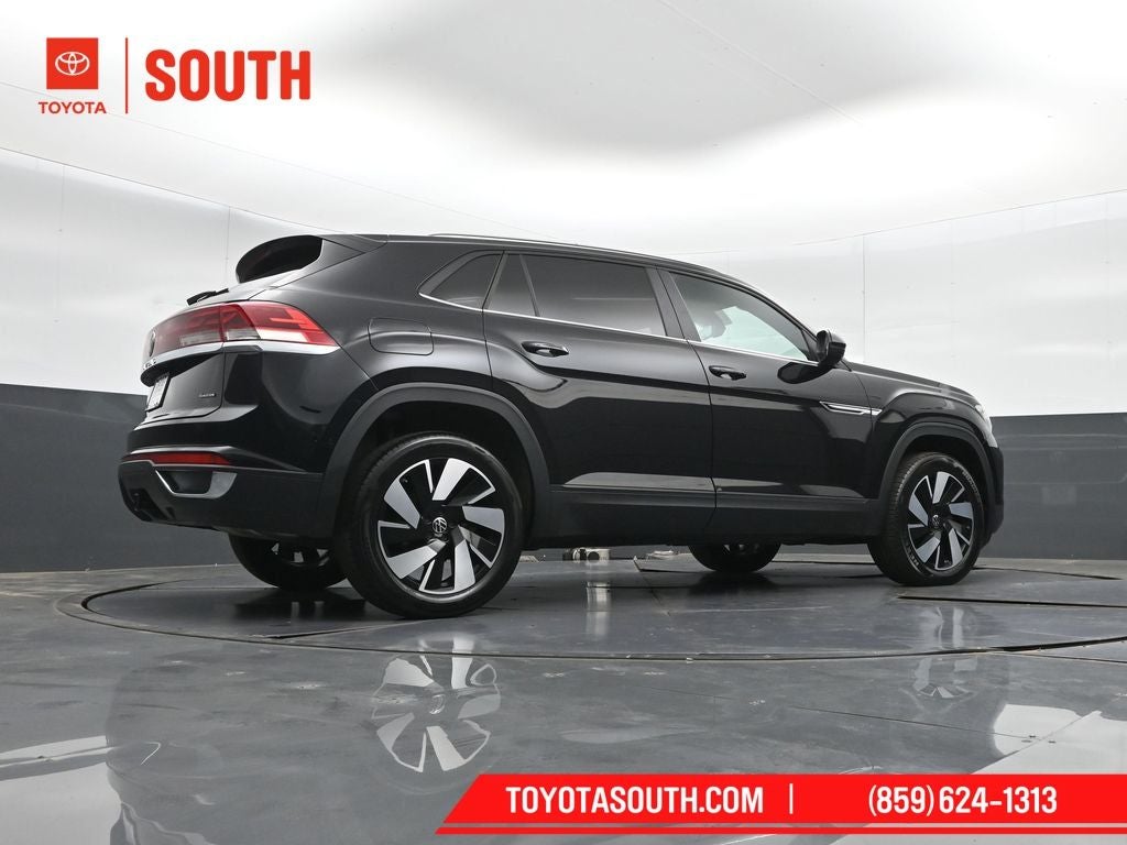 2026 Volkswagen Atlas Cross Sport 2.0T SE w/Technology