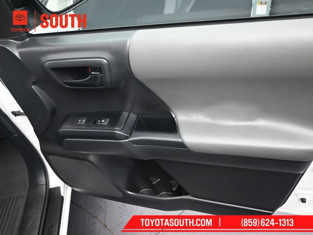 2022 Toyota Tacoma SR V6