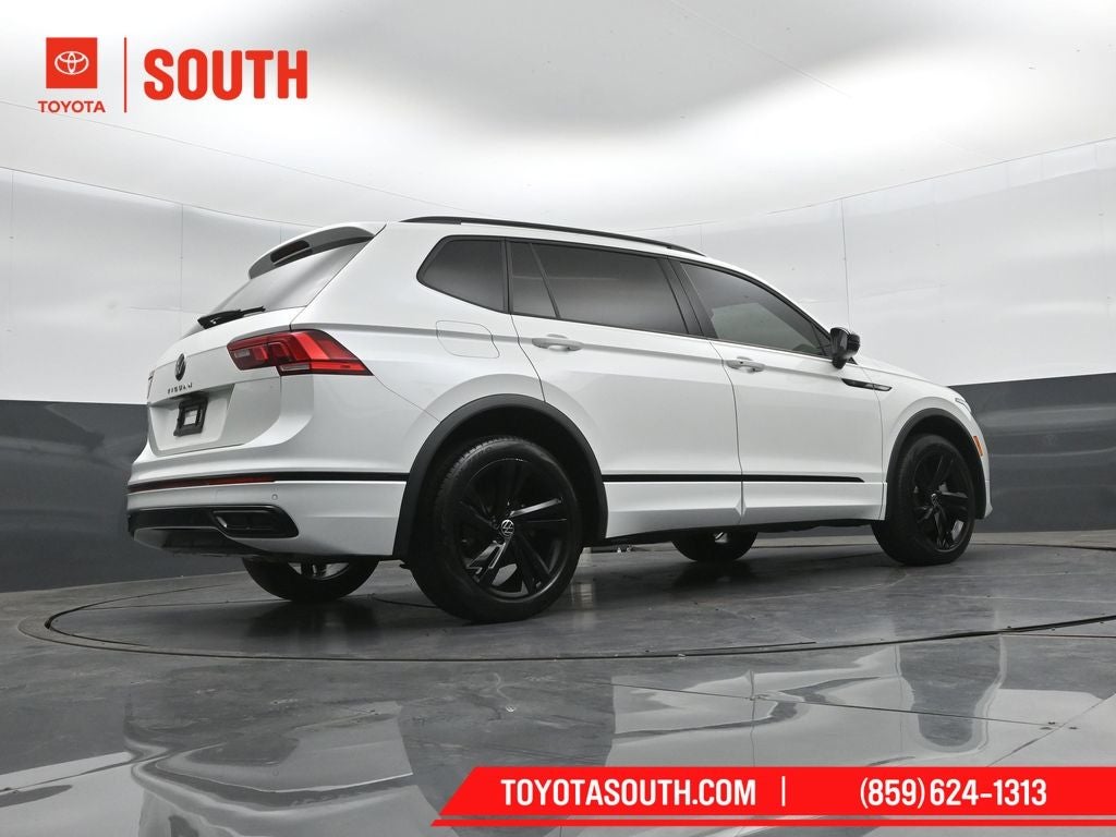 2023 Volkswagen Tiguan 2.0T SE R-Line Black