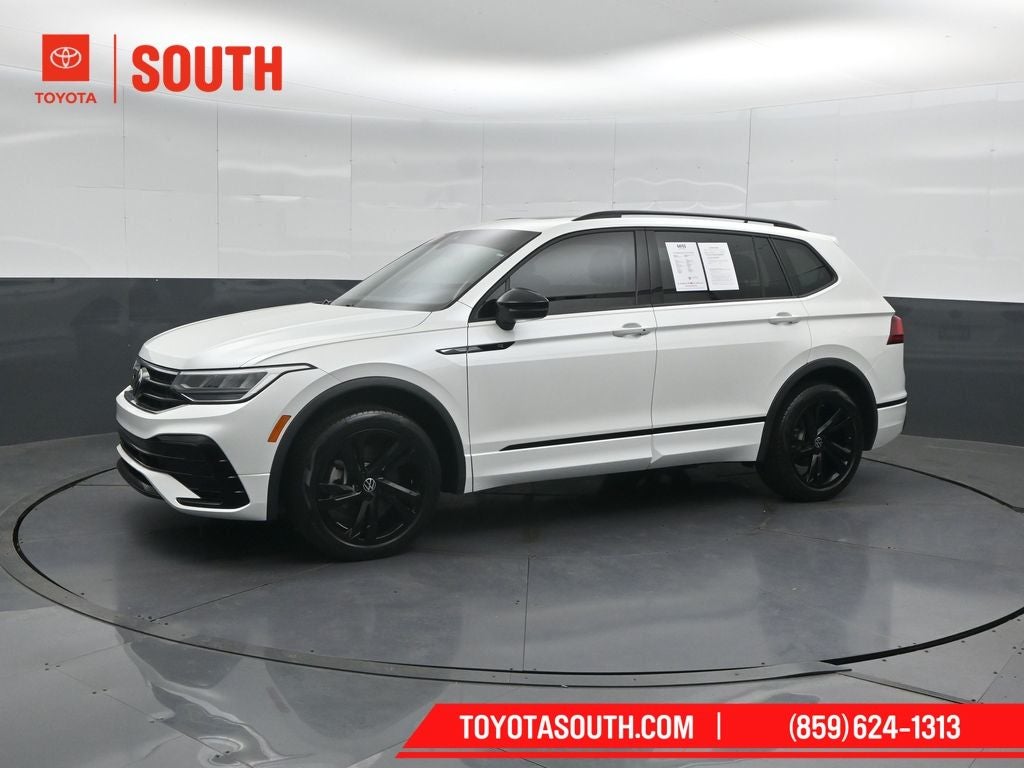 2023 Volkswagen Tiguan 2.0T SE R-Line Black