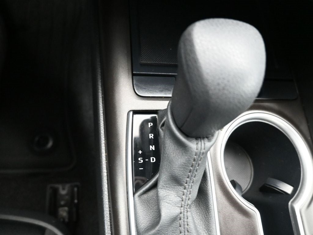 2024 Toyota Camry Hybrid LE