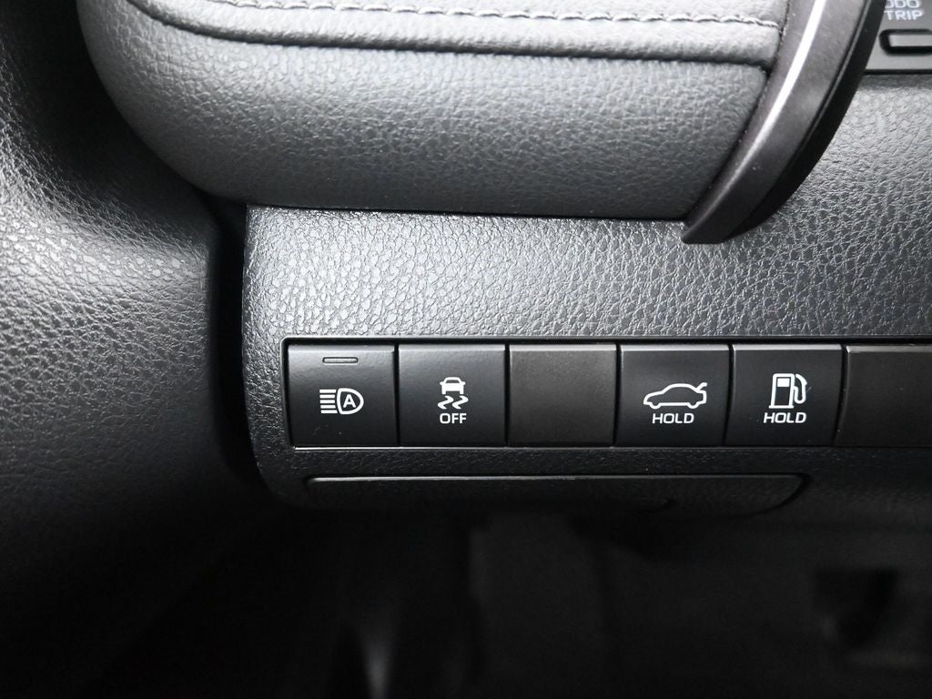 2024 Toyota Camry Hybrid LE