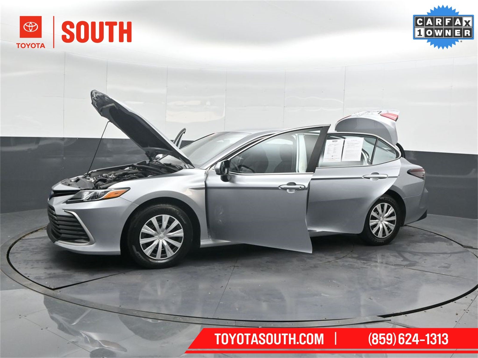 2024 Toyota Camry Hybrid LE