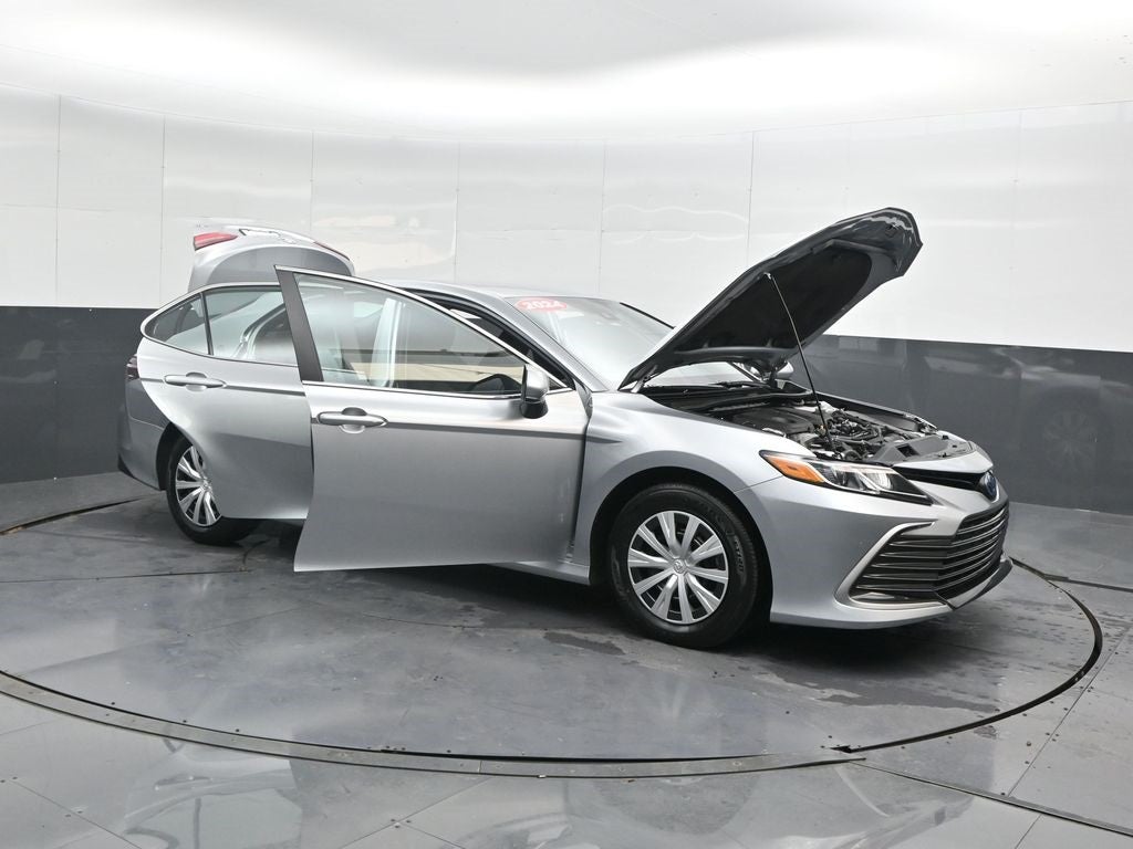 2024 Toyota Camry Hybrid LE