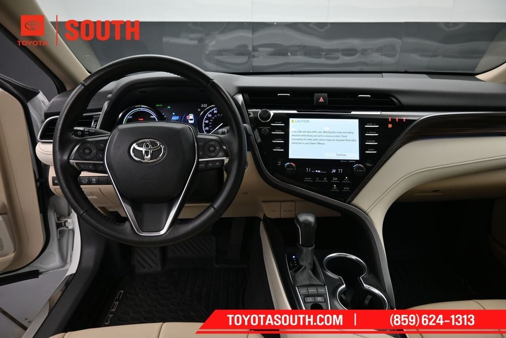 2020 Toyota Camry Hybrid XLE