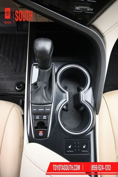 2020 Toyota Camry Hybrid XLE