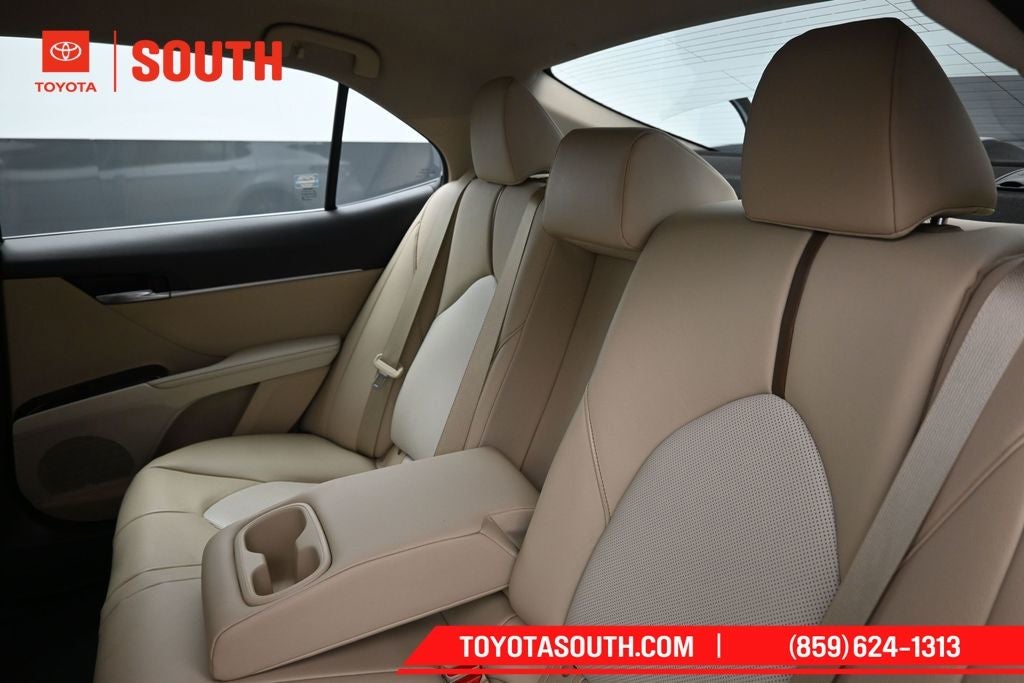 2020 Toyota Camry Hybrid XLE
