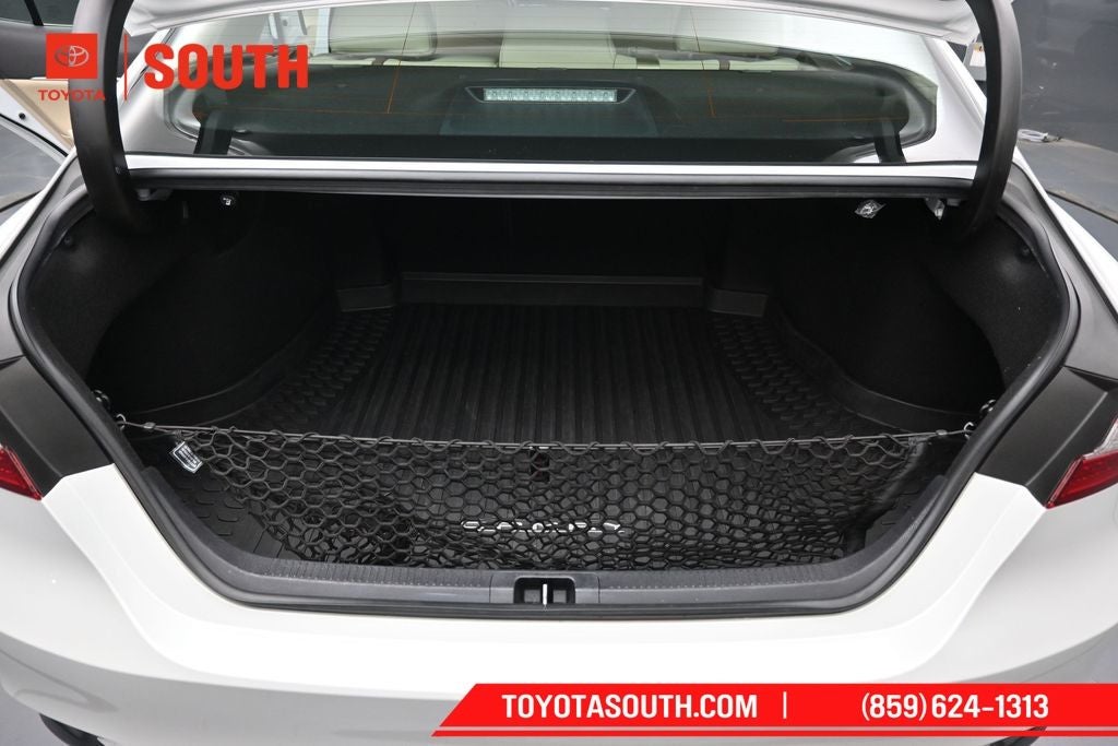 2020 Toyota Camry Hybrid XLE