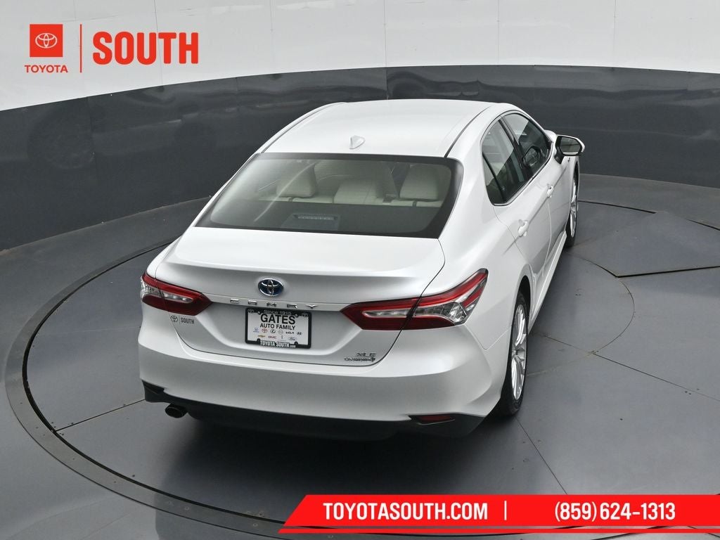 2020 Toyota Camry Hybrid XLE