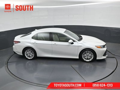 2020 Toyota Camry Hybrid XLE