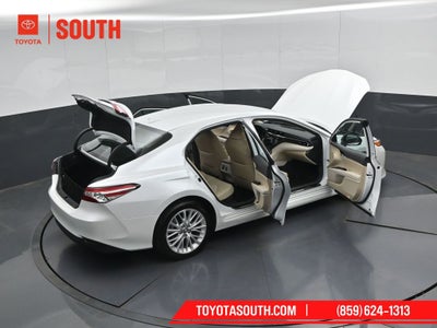 2020 Toyota Camry Hybrid XLE