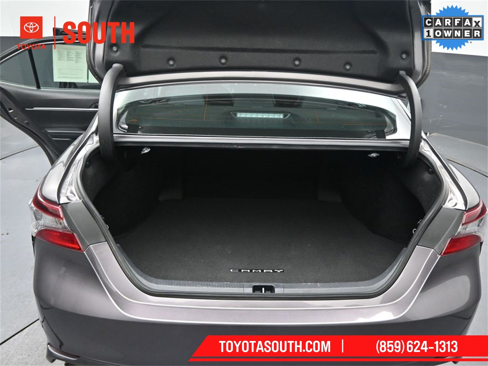 2024 Toyota Camry Hybrid SE