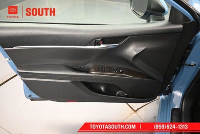 2023 Toyota Camry Hybrid SE