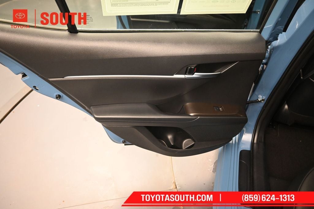 2023 Toyota Camry Hybrid SE