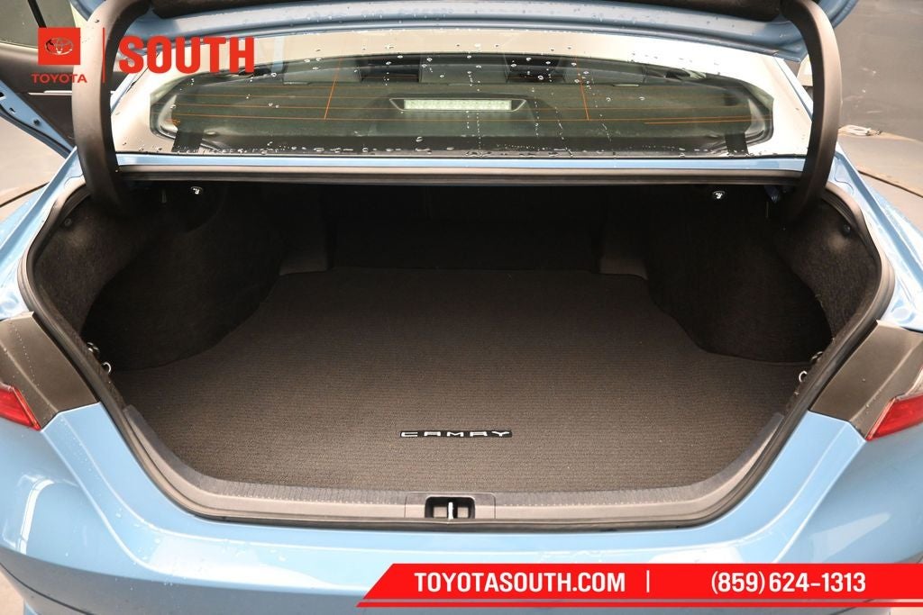 2023 Toyota Camry Hybrid SE