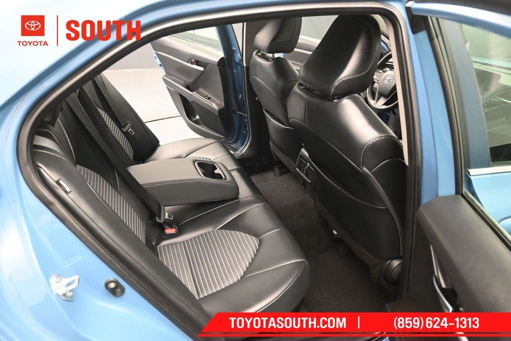 2023 Toyota Camry Hybrid SE