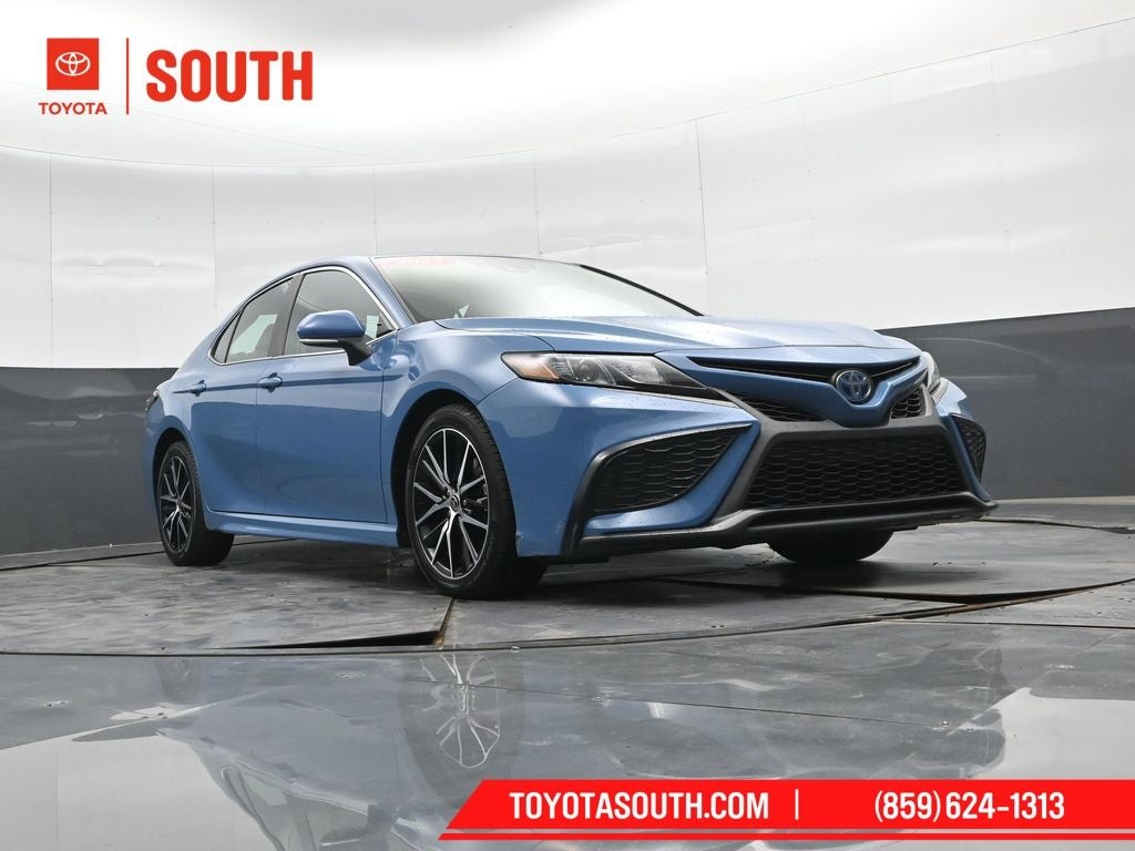 2023 Toyota Camry Hybrid SE