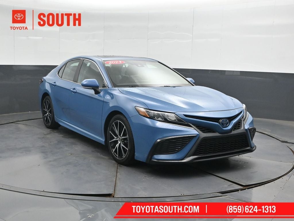 2023 Toyota Camry Hybrid SE