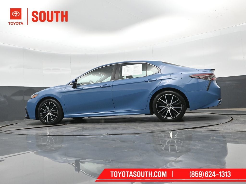 2023 Toyota Camry Hybrid SE