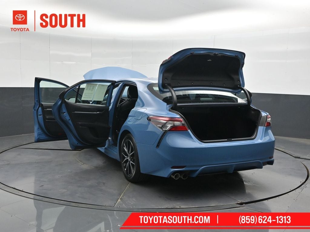 2023 Toyota Camry Hybrid SE