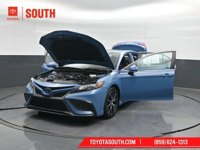 2023 Toyota Camry Hybrid SE
