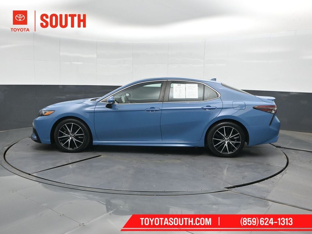 2023 Toyota Camry Hybrid SE