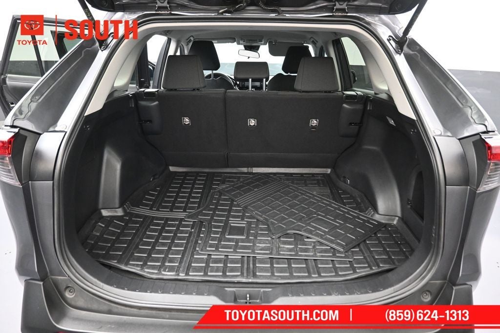2021 Toyota RAV4 Hybrid LE