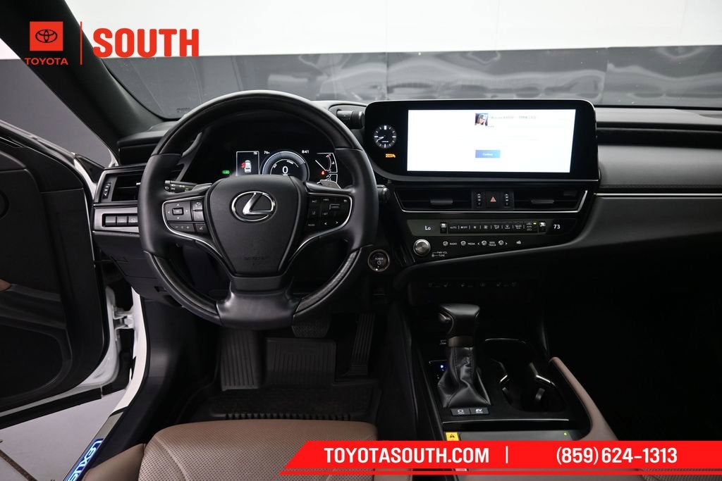 2025 Lexus ES 300h Ultra Luxury