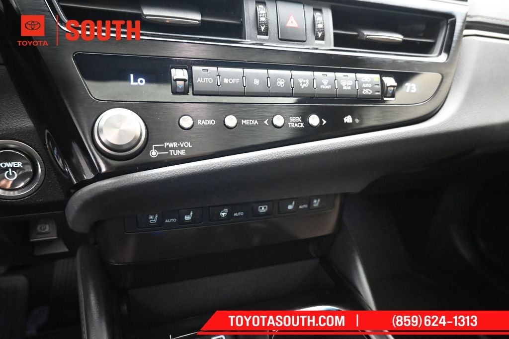 2025 Lexus ES 300h Ultra Luxury