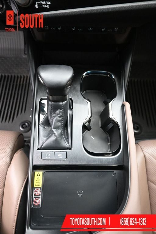 2025 Lexus ES 300h Ultra Luxury