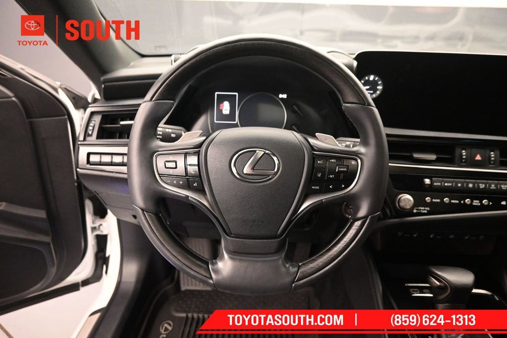 2025 Lexus ES 300h Ultra Luxury