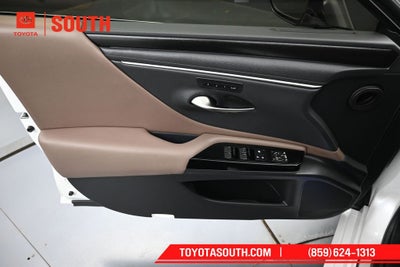 2025 Lexus ES 300h Ultra Luxury
