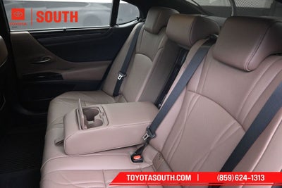 2025 Lexus ES 300h Ultra Luxury