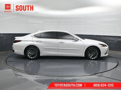 2025 Lexus ES 300h Ultra Luxury