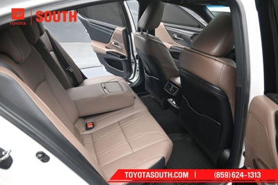 2025 Lexus ES 300h Ultra Luxury