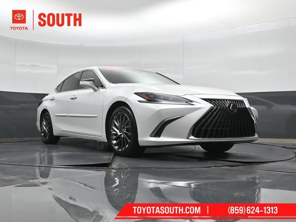 2025 Lexus ES 300h Ultra Luxury