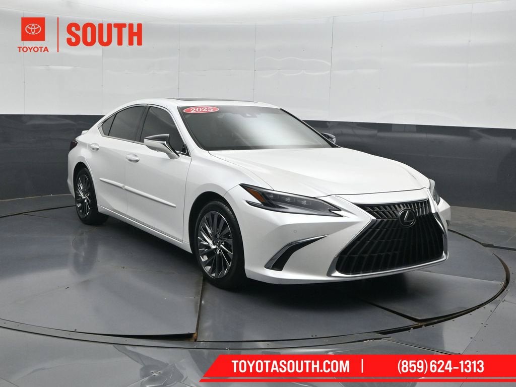 2025 Lexus ES 300h Ultra Luxury