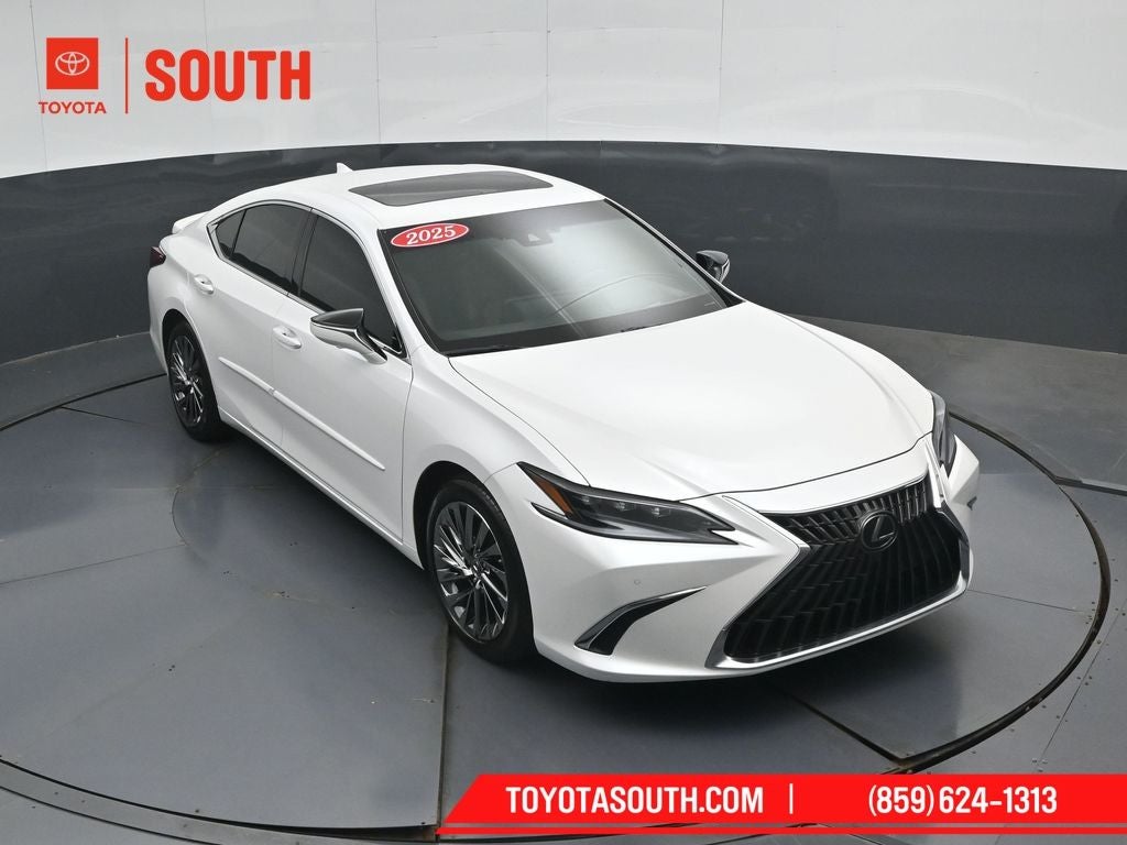 2025 Lexus ES 300h Ultra Luxury