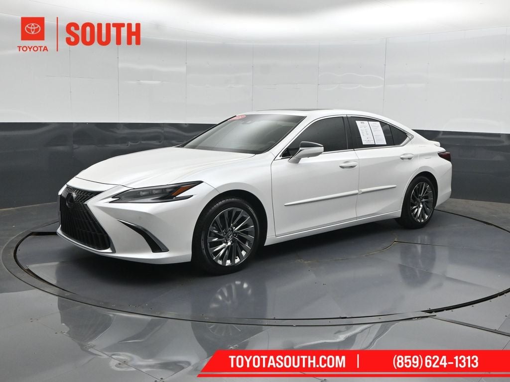 2025 Lexus ES 300h Ultra Luxury