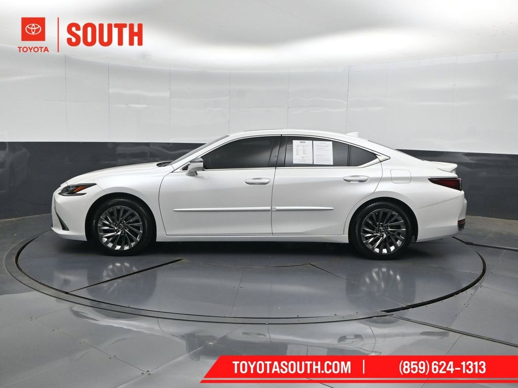 2025 Lexus ES 300h Ultra Luxury