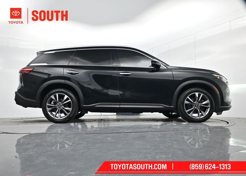 2023 INFINITI QX60 LUXE