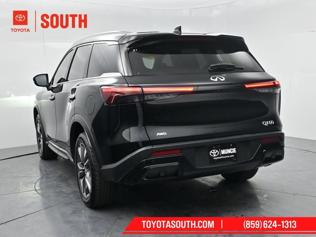 2023 INFINITI QX60 LUXE