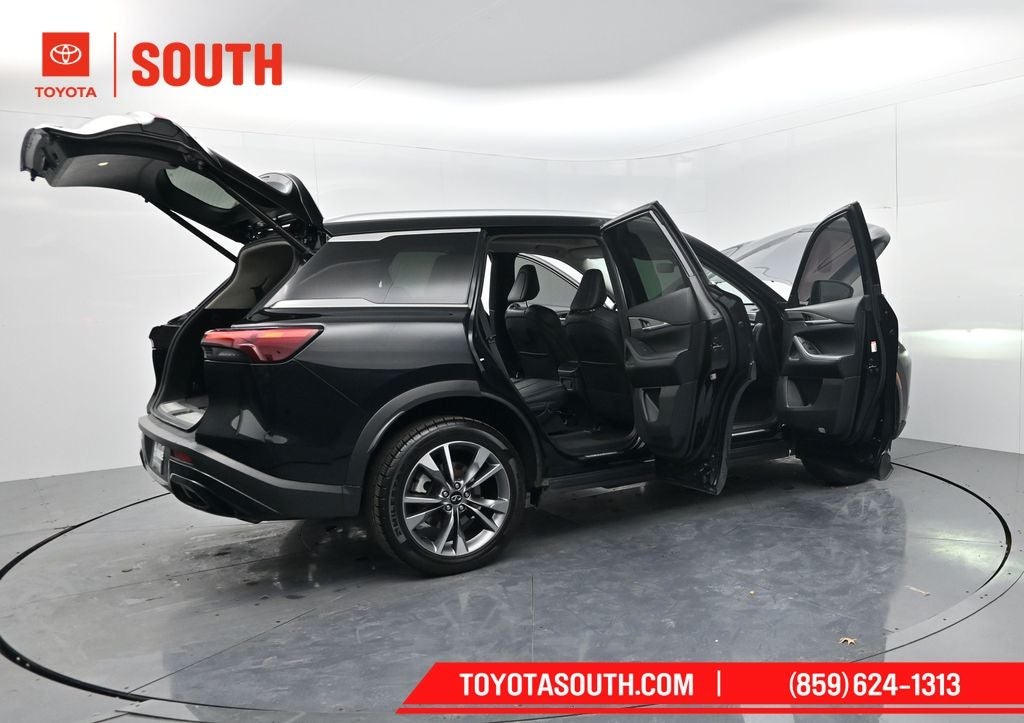 2023 INFINITI QX60 LUXE