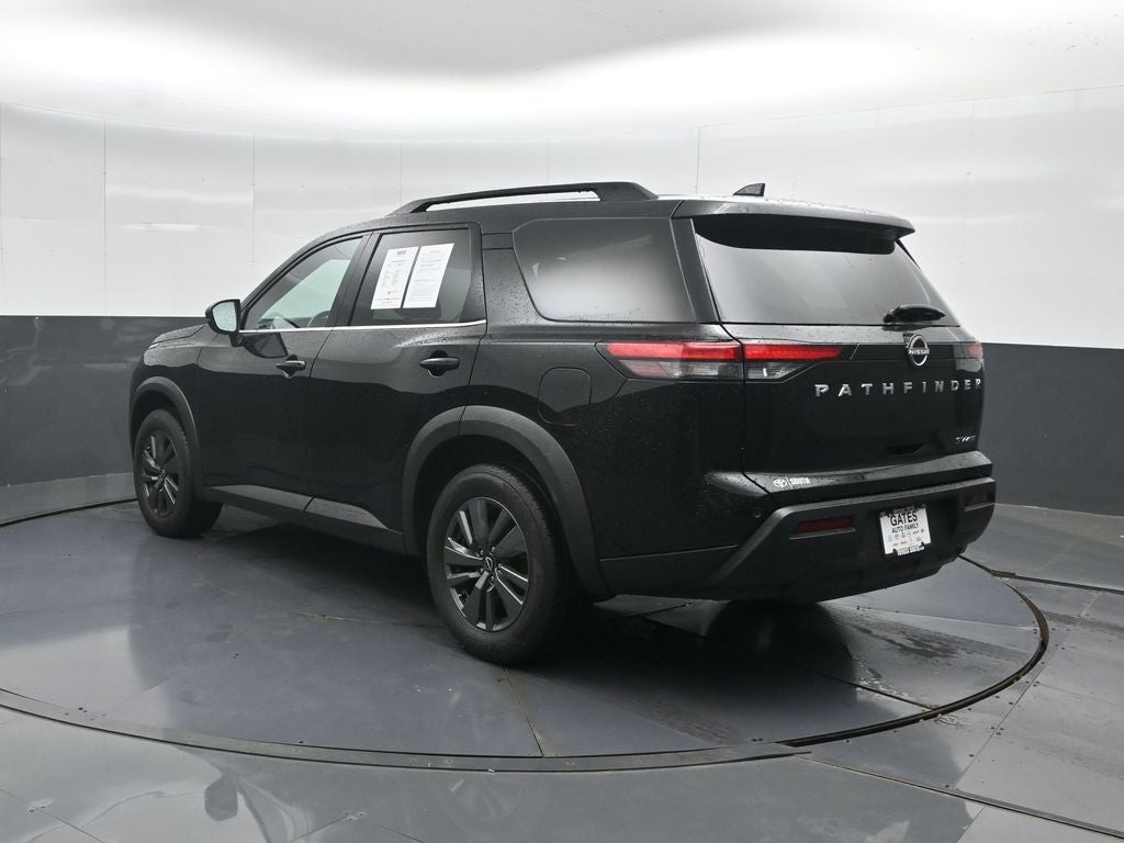 2024 Nissan Pathfinder SV