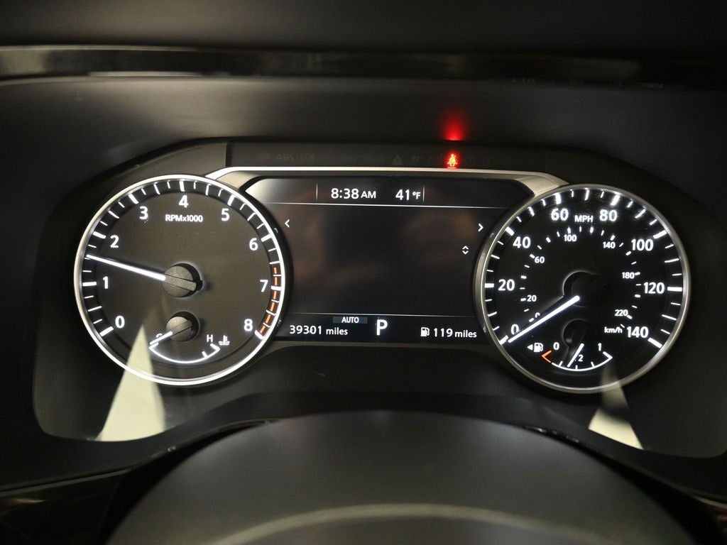 2025 Nissan Pathfinder SV